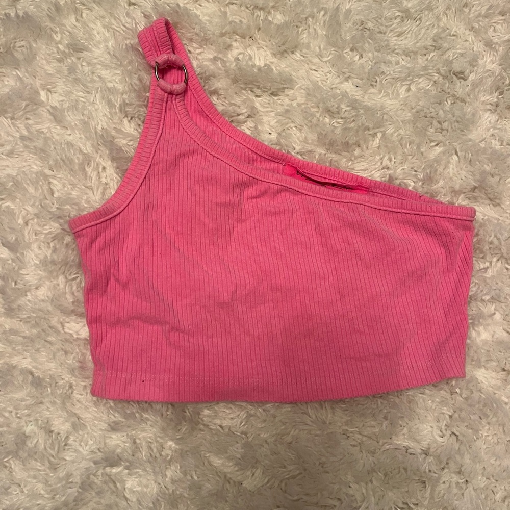 One shoulder pink crop top